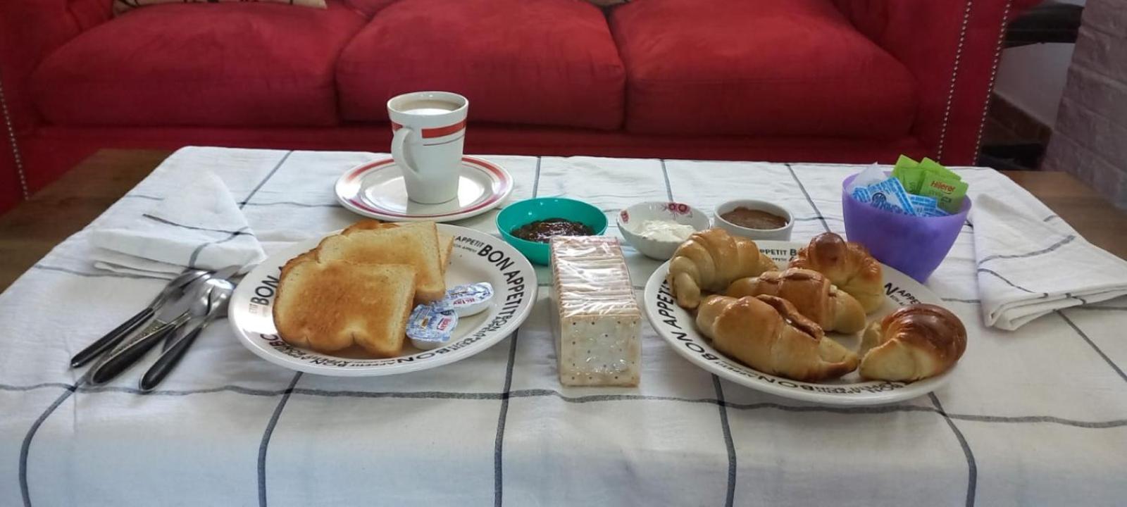 Victoria 3 Bed And Breakfast Ezeiza Buitenkant foto